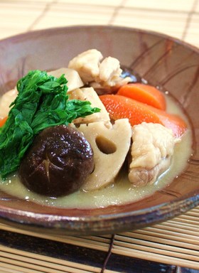 とっても柔らか♪ 鶏と根菜の味噌仕立て