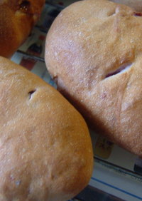 紫芋と黒砂糖のパン