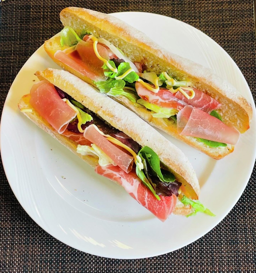 イタリアのパン　チャバタの画像