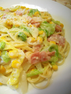ベーコンとキャベツのクリームパスタ