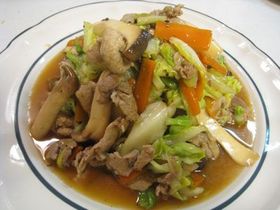 春キャベきのこの肉野菜炒め