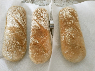 【試作】薄力粉と全粒粉のパンの写真