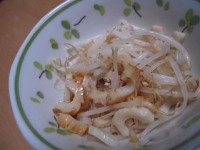 もやしとちくわの胡麻和え