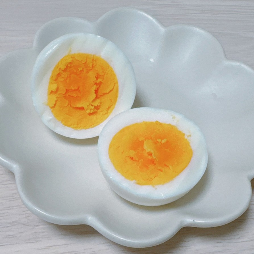 ゆで卵（固茹で）の画像
