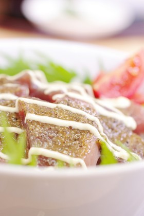 ★ピリッと味噌の鰹漬け丼★