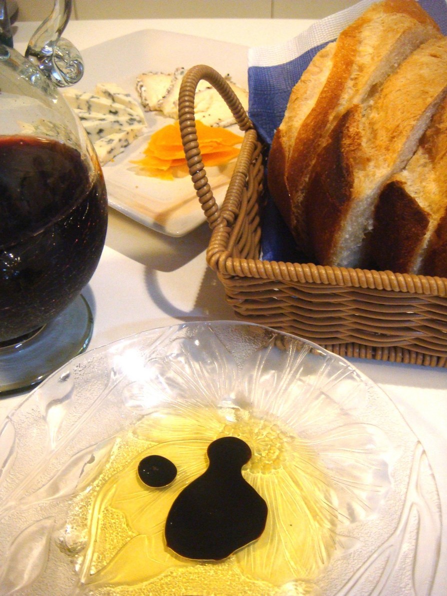 ワインのお供のフランスパンの食べ方♫♬の画像