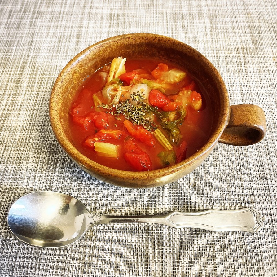 具だくさん野菜トマトスープの画像