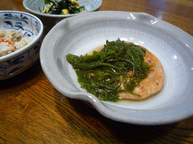 鮭と蓮根のシャキシャキ豆腐バーグの写真