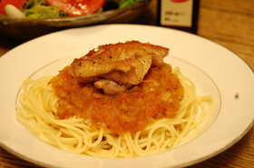 ◆後のせチキンのガーリックトマトパスタ◆