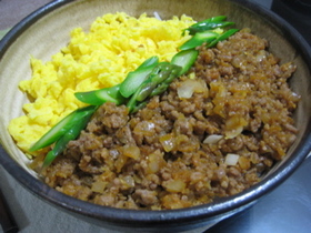 節約♪簡単♪3色そぼろ丼