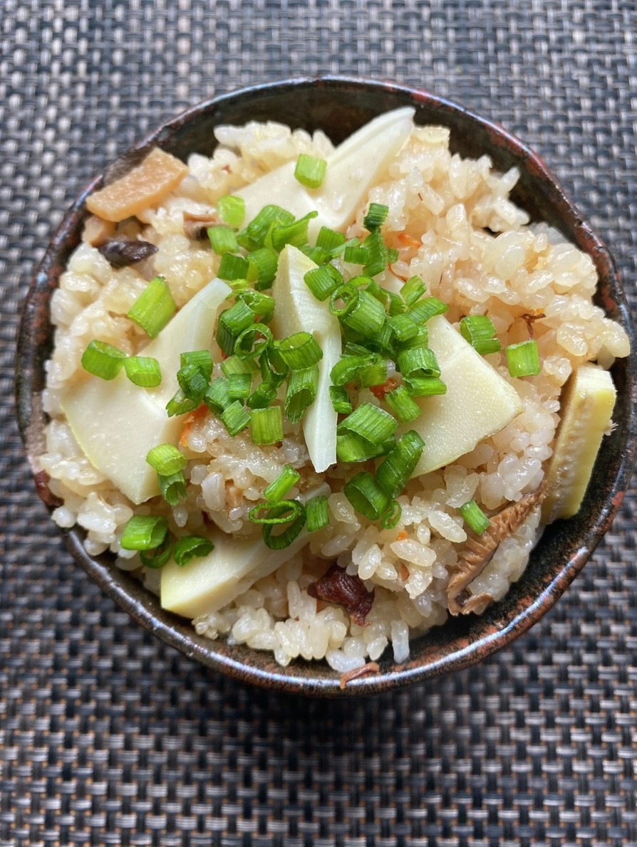 椎茸のもどし汁で竹の子炊き込みご飯の画像