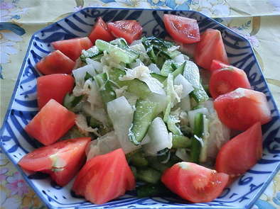 ホタテの缶詰で大根＆きゅうりのサラダの写真