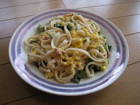 ちゅるうまっ! サラダうどん