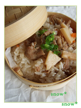 たけのこと豚肉の炊き込みごはん。