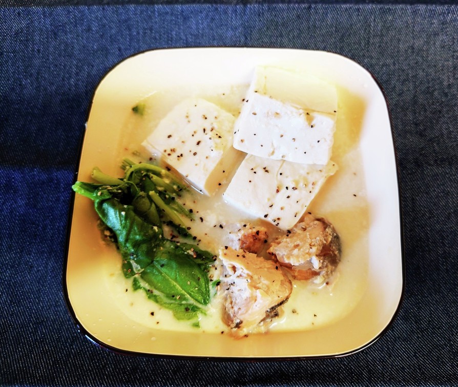 鮭缶と小松菜と豆腐の豆乳クリーム煮の画像