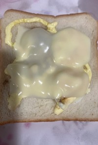 オガタ家　明日の朝食　卵チーズパン