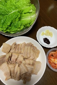 韓国料理　スユク　茹で豚