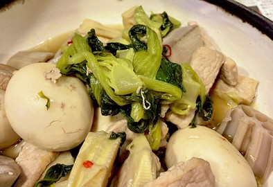 豚とゆで卵、筍のエスニック煮　青梗菜入りの写真
