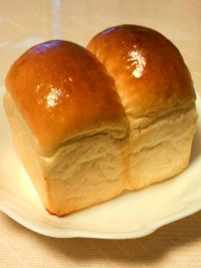 手捏ね山型食パンの写真