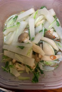 水菜とシメジのペペロンチーノ