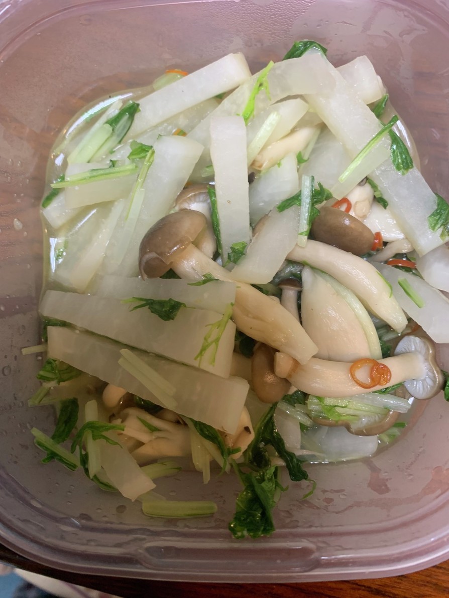 水菜とシメジのペペロンチーノの画像
