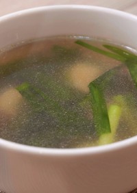 ニラと豆腐の中華風スープ