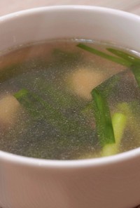 ニラと豆腐の中華風スープ