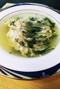 水菜とたまごのコンソメスープ