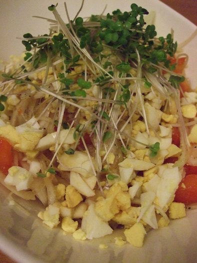 新たまねぎの簡単高栄養サラダの写真