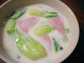 青梗菜とハムのミルク煮