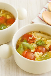 中華風♡レタスとトマトのふわふわ卵スープ