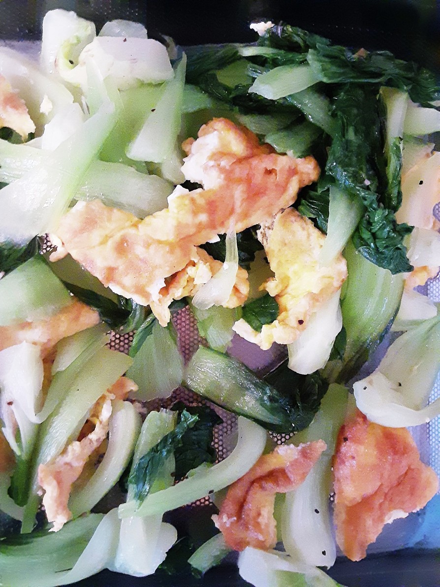 チンゲン菜と卵の中華炒めの画像