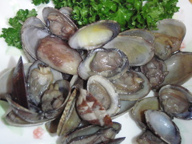 簡単♪冷製♪あさりの赤ワイン蒸し♪