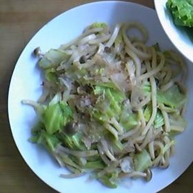 春キャベツで焼きうどん
