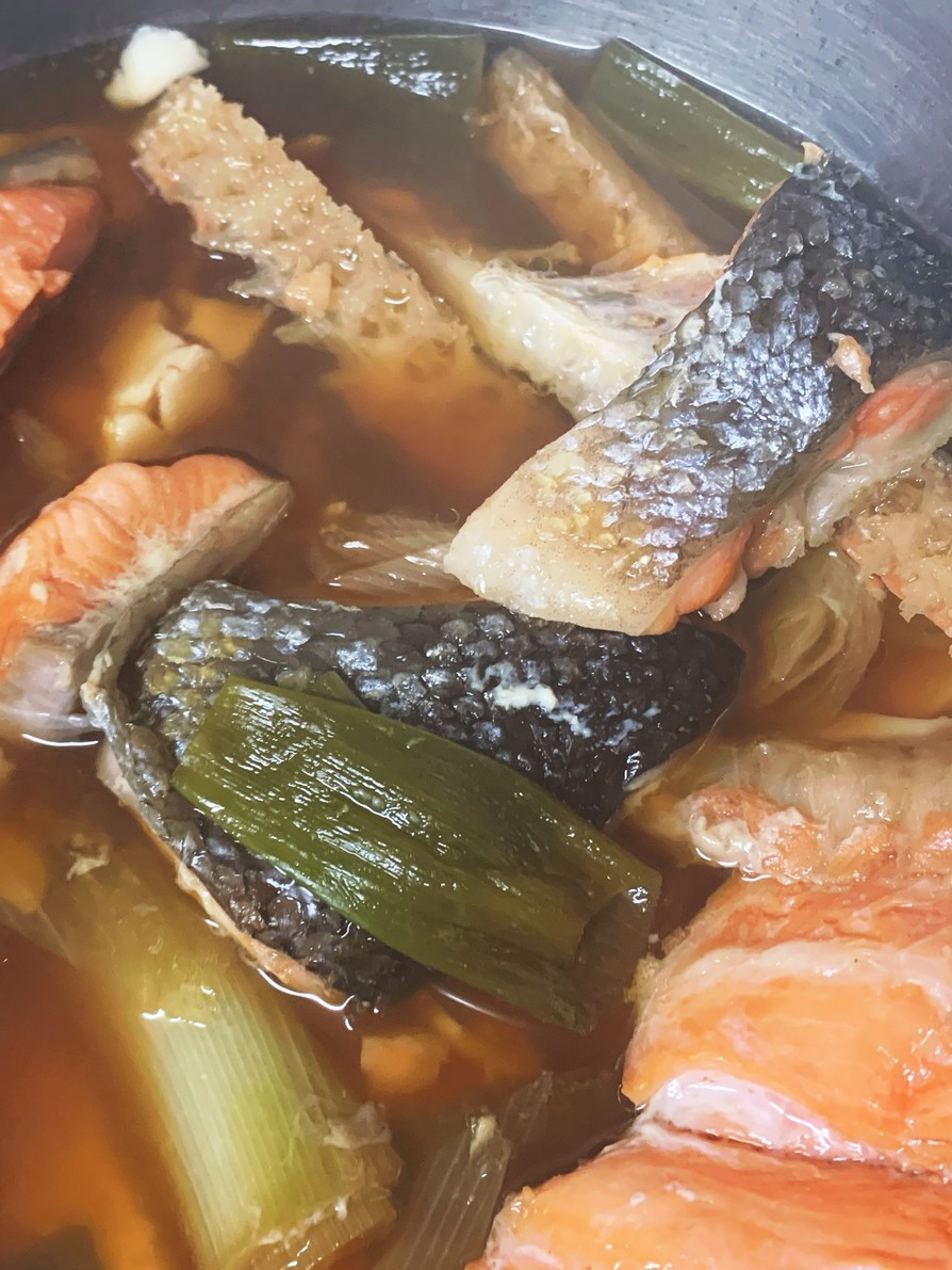 鮭と豆腐と長ネギの煮物の画像
