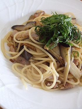 ピクルスの漬け汁で大葉とナスのスパゲティ