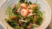 簡単おつまみ タコ&水菜ごま油和えの写真