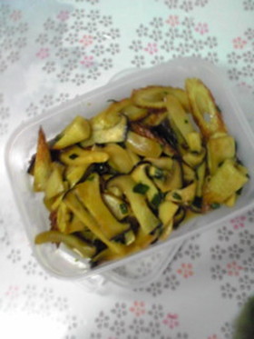 エリンギと竹輪のカレー粉炒め