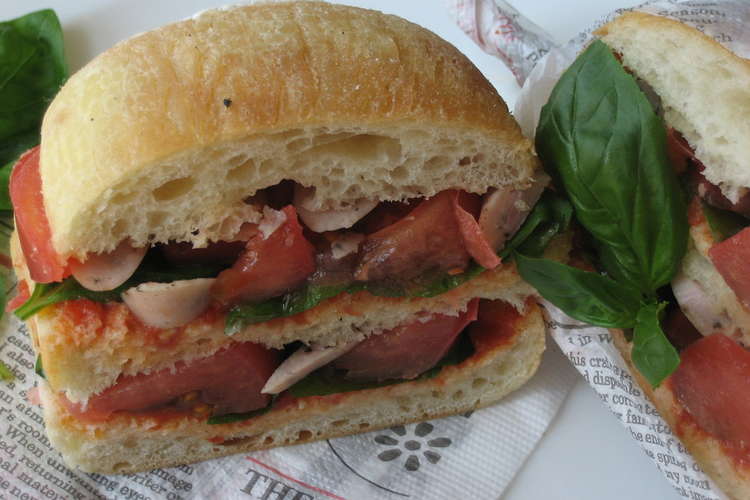 トマトとバジルのチャバタサンド レシピ 作り方 By ともこ姉さん クックパッド 簡単おいしいみんなのレシピが366万品