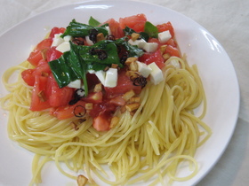 フレッシュトマトのパスタ☆かけるだけ