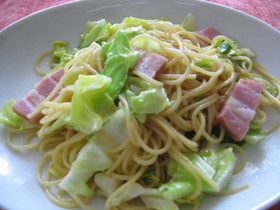 めんつゆと柚子胡椒で春キャベツのパスタ