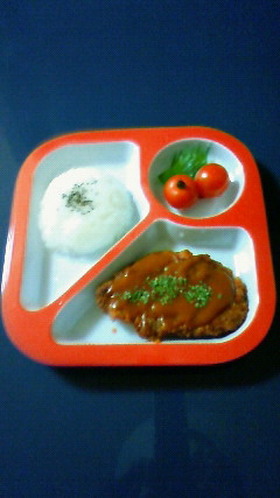 箸で軽く切れるカツレツデミソース