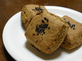 簡単★ミックス粉で黒糖きなこスコーン