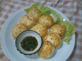 ヘルシーに豆腐とおからのフワフワ鶏つくね