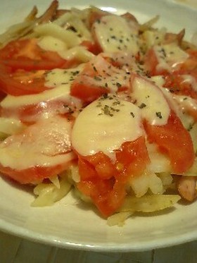 新じゃがいもとトマトの炒め物