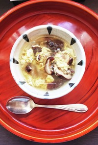 椎茸と玉ねぎのかき玉スープ