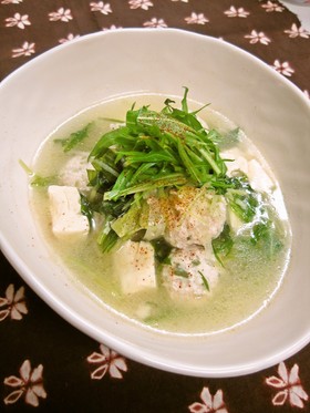 塩麹さんで中華風鶏だんごスープ