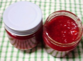 美味~いちごジャムとシロップ!