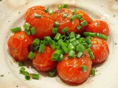 プチトマトのアンチョビ炒めの写真