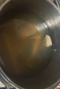 鶏高湯（台湾の鶏ガラスープ）